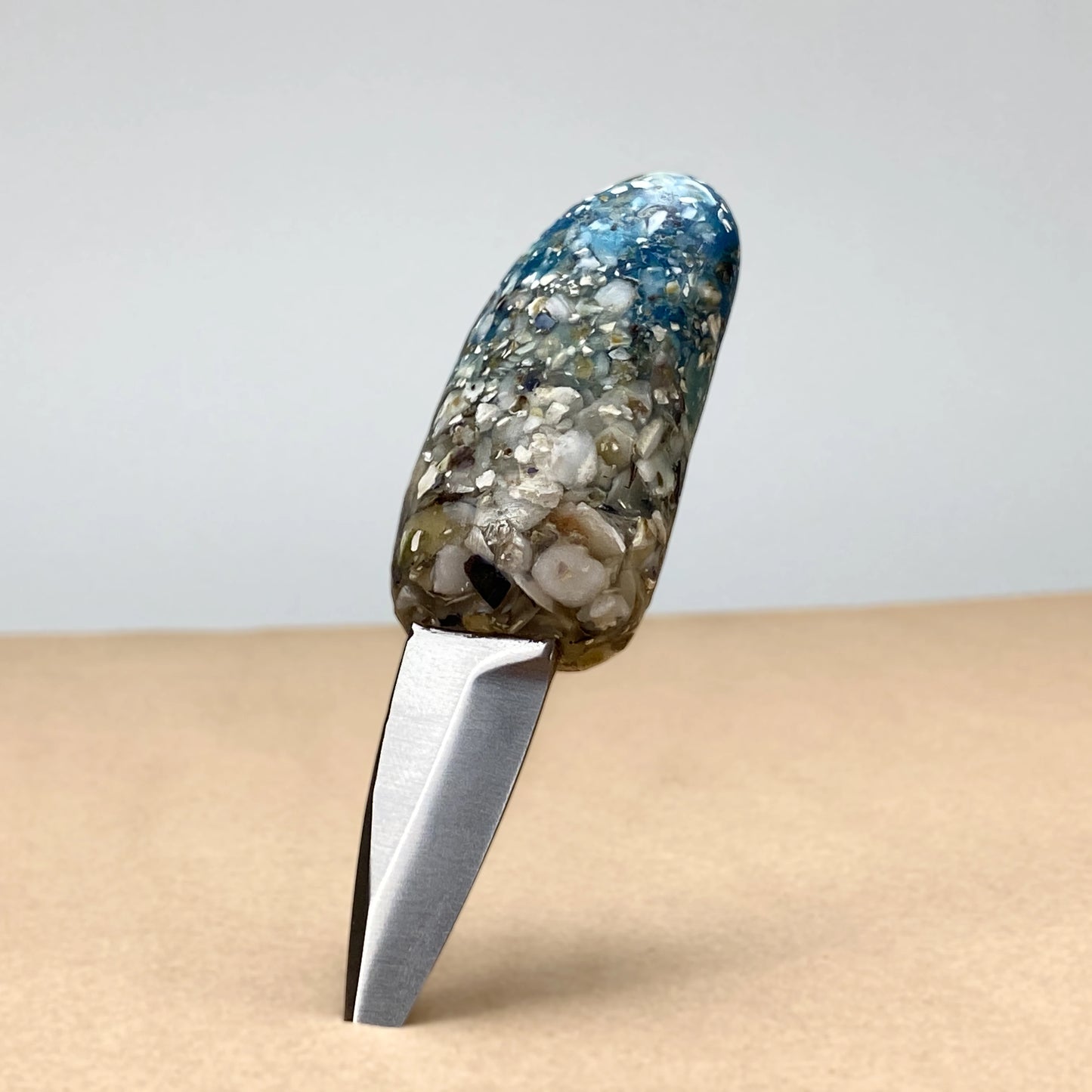 Couteau à huitre en coquille d'huitre bleu