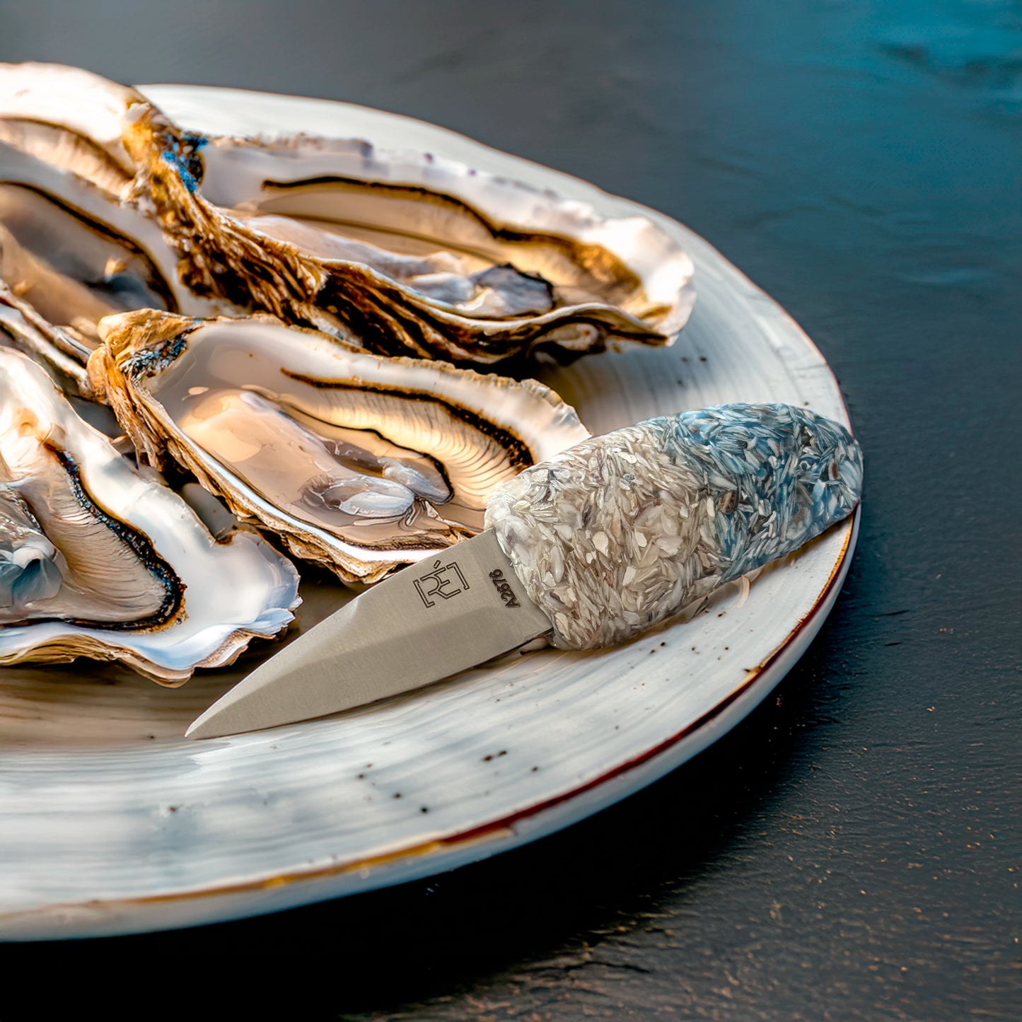 Couteau à huitre en coquille d'huitre bleu