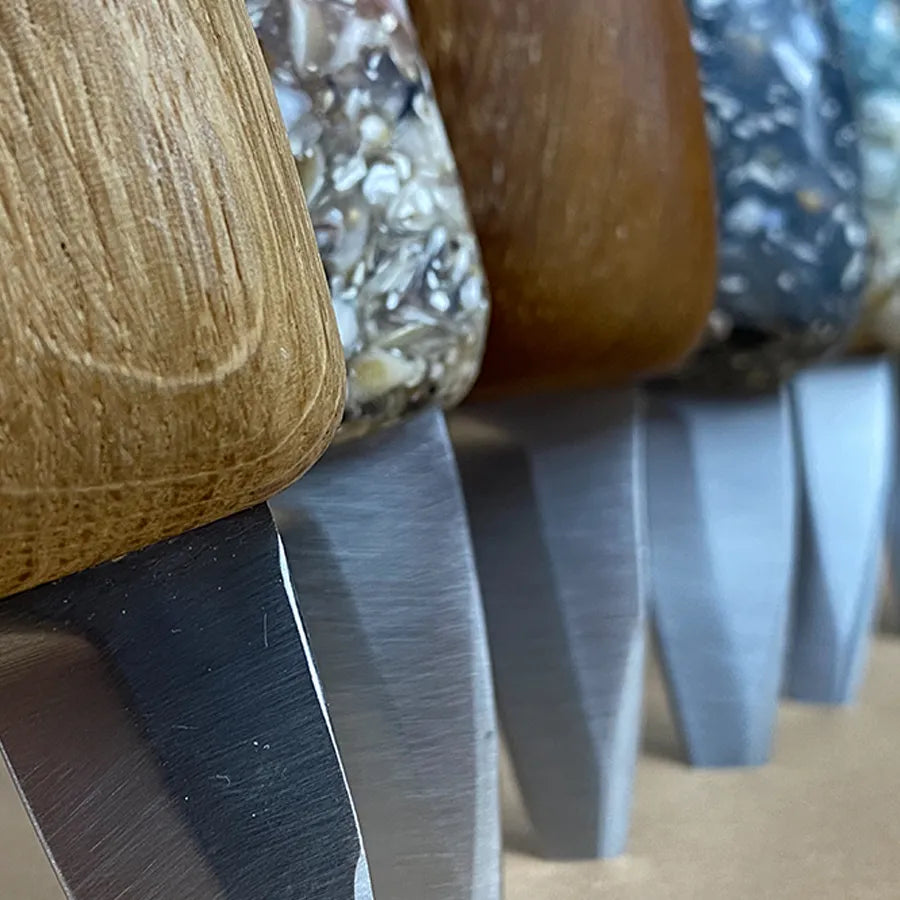 Couteau à huitre en coquille d'huitres broyées