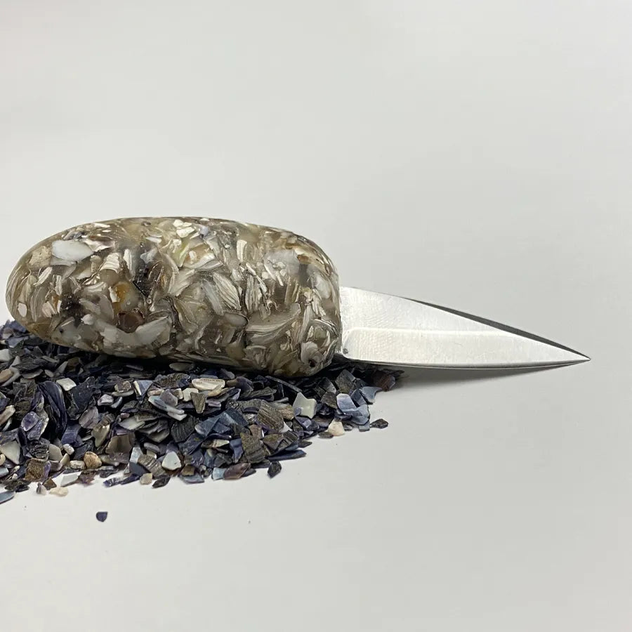 Couteau à huitre en coquille d'huitres broyées