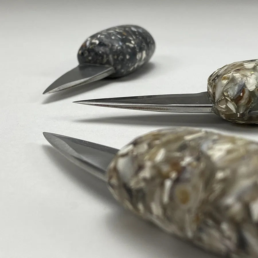 Couteau à huitre en coquille d'huitres broyées