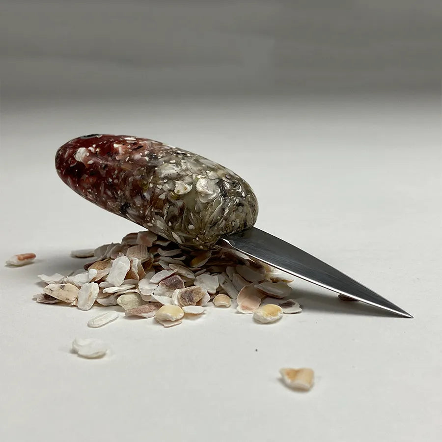 Couteau à huitre en coquille d'huitre rouge